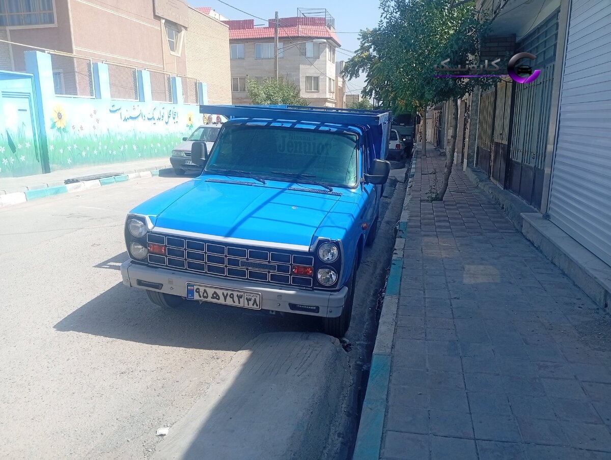 نیسان وانت مدل 1402